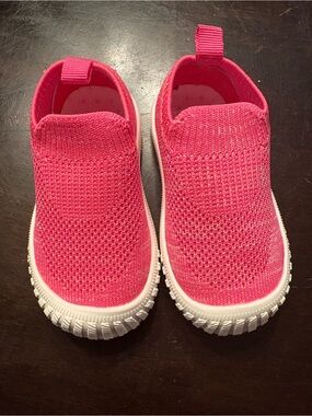 Kids Slip-On Knit Sneakers in Bright Pink